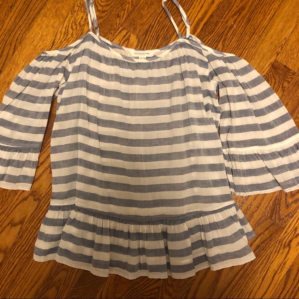 Beach lunch lounge Flowy Beach Blouse